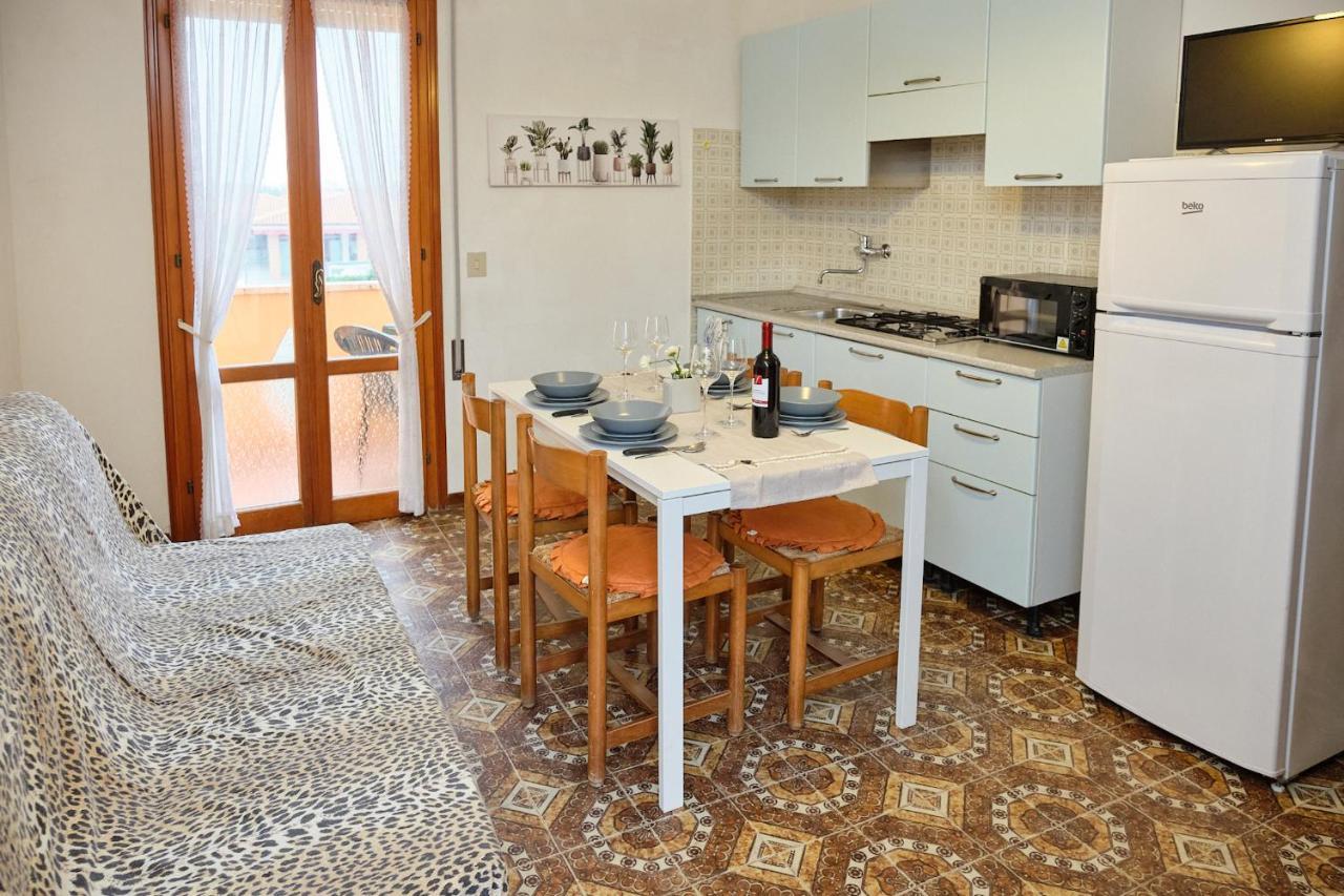 Peaceful Flat With Direct Beach Access Beahost Rosolina Mare Exterior photo